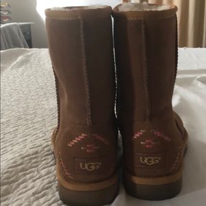UGG BOOTS